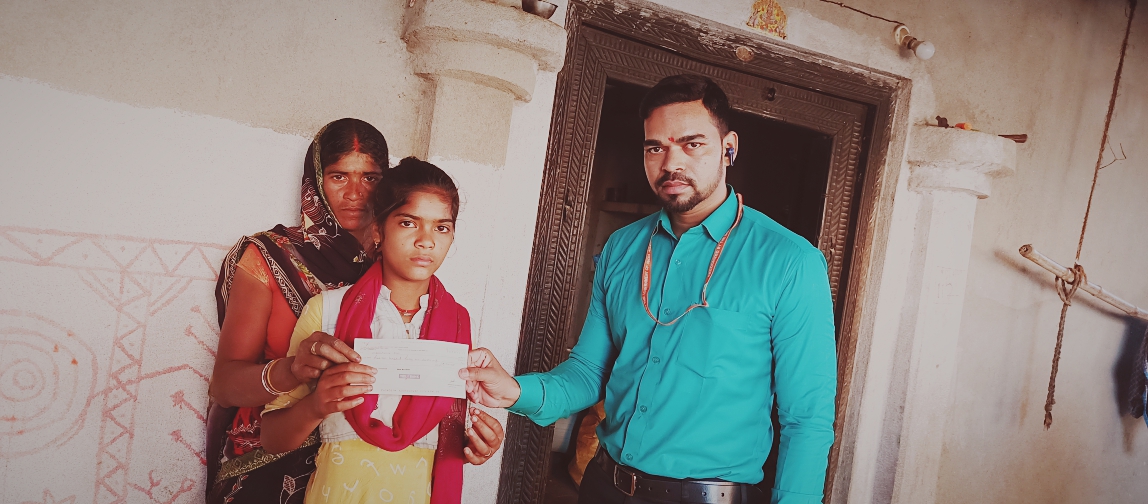 Kanyadan Kalyan Foundation helps poor people ( Meskaur Nawada ) 1